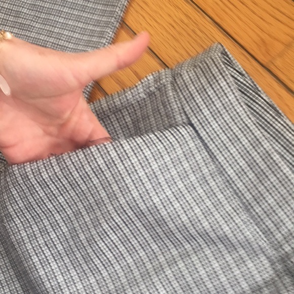 Emma and Olivia tiny plaid pants NWOT - Picture 5 of 8